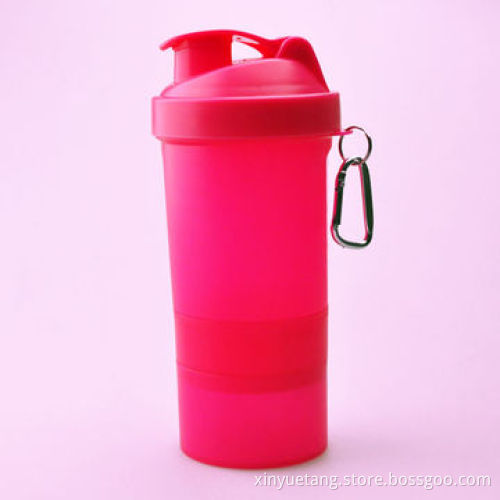 Cheap Fitness Colorful Plastic Powder Shaker Bottles